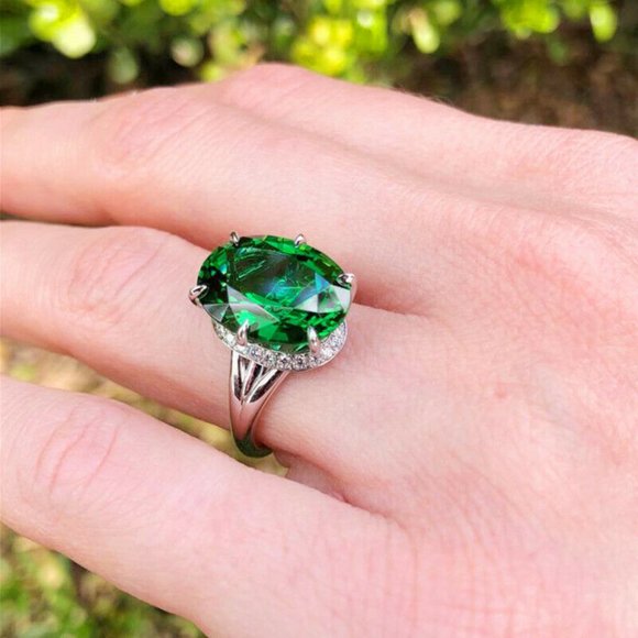 FIRM Elegant Oval Cut Emerald .925 Silver Ring - Picture 2 of 8